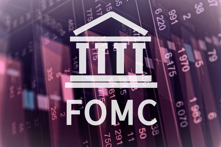 FOMC Announcement Hit & Run Candlesticks